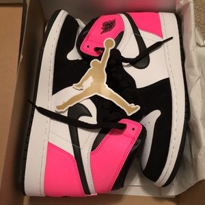 Girls valentine Retro air Jordan 1 size 7y